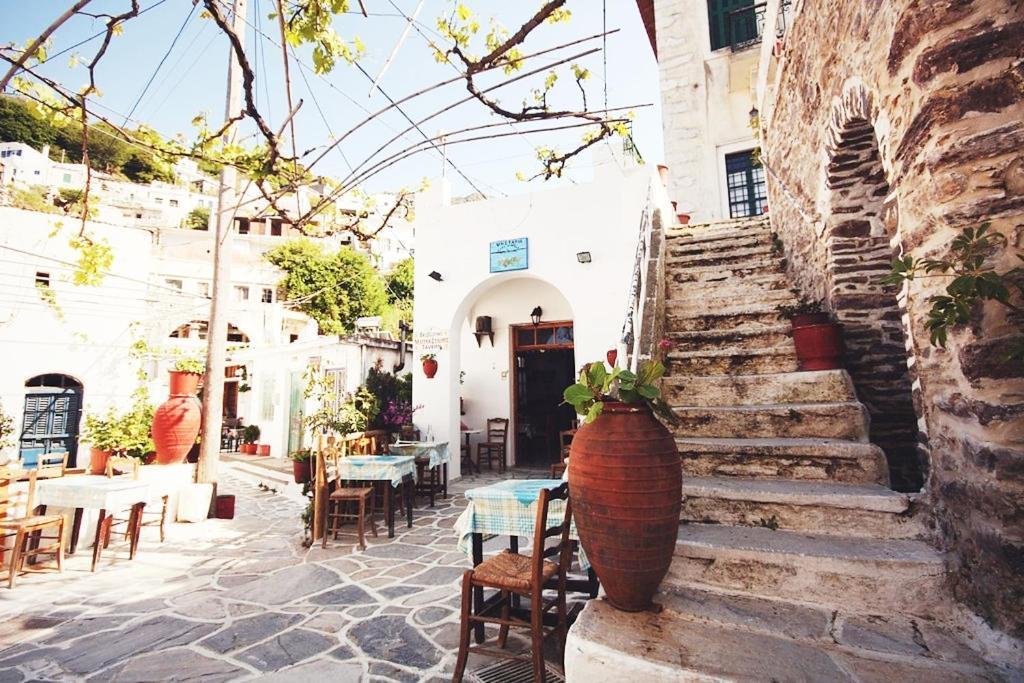 Traditional Family House, Ground Floor With Yard Koronos Exterior foto